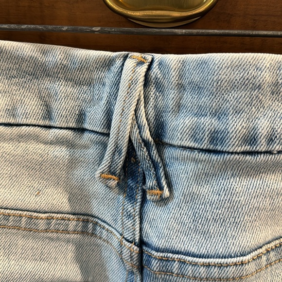 Good American Jeans - Picture 4 of 7